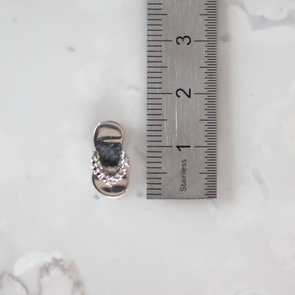 Silver Flip Flop Pendant - Picture 4 of 4